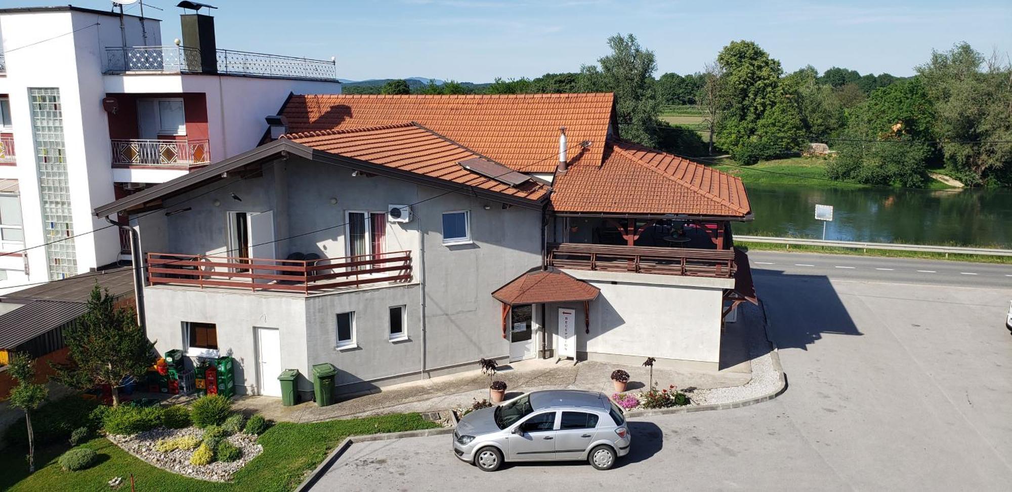 Guesthouse Kod Mosta Karlovac Εξωτερικό φωτογραφία